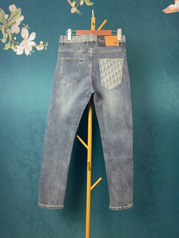 ブランドジーンズ側面デザイン